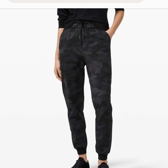 Lululemon Stretch High Rise Jogger Heritage 365 Camo Deep Coal Size 8 - Picture 1 of 9